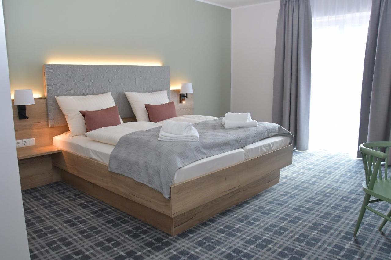 Landhaus Hamester - Hotel & Restaurant Basthorst  Экстерьер фото