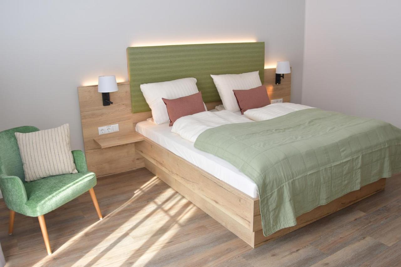 Landhaus Hamester - Hotel & Restaurant Basthorst  Экстерьер фото