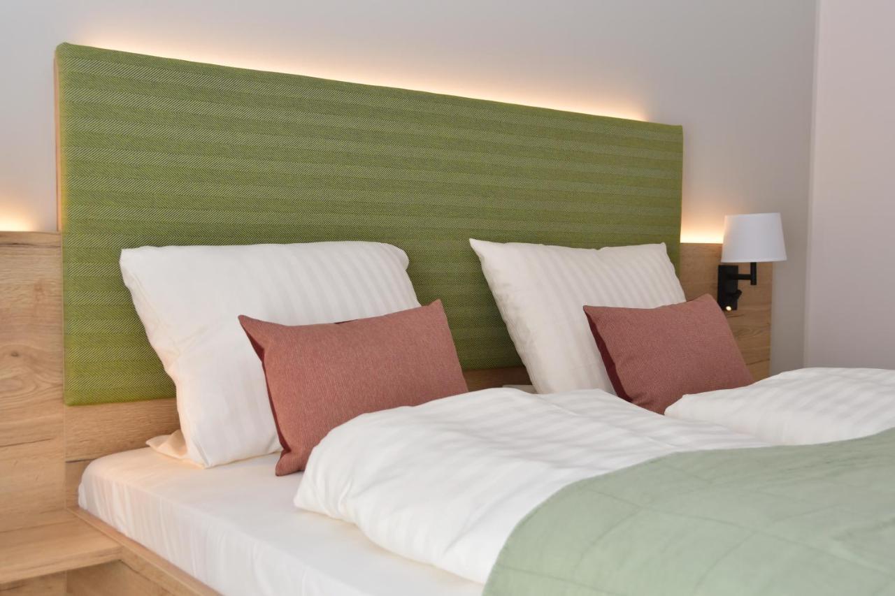 Landhaus Hamester - Hotel & Restaurant Basthorst  Экстерьер фото