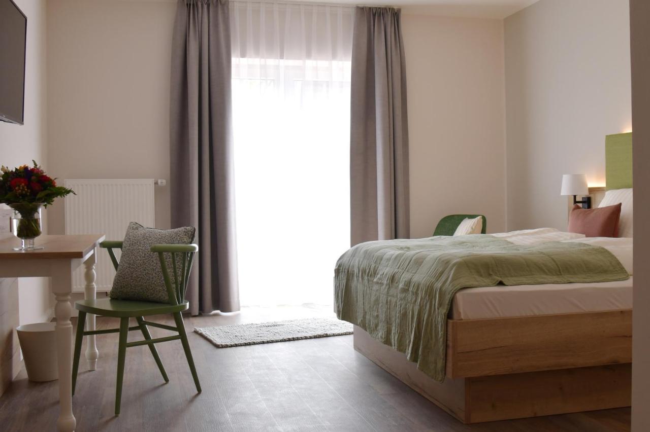 Landhaus Hamester - Hotel & Restaurant Basthorst  Экстерьер фото