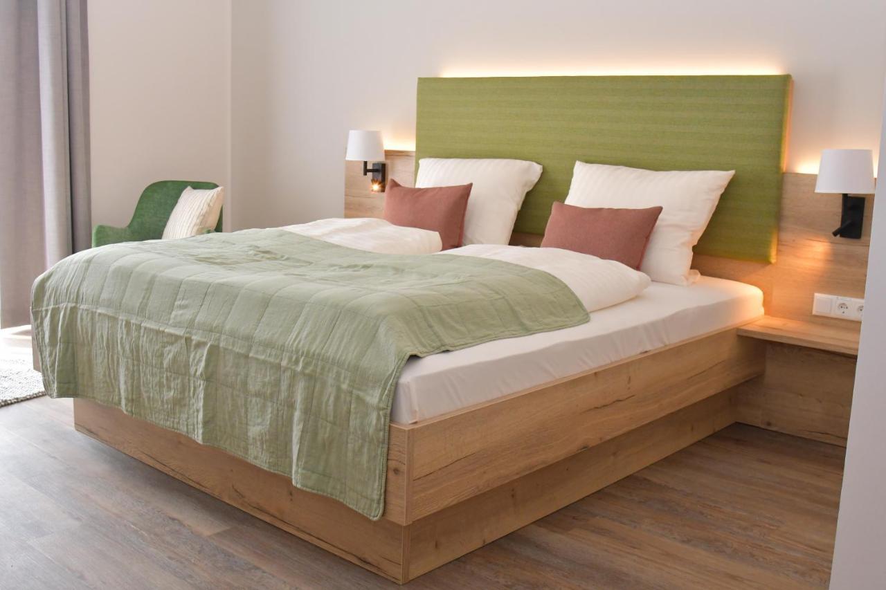 Landhaus Hamester - Hotel & Restaurant Basthorst  Экстерьер фото